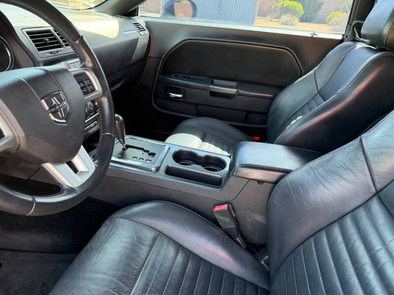 2012 Dodge Challenger SXT