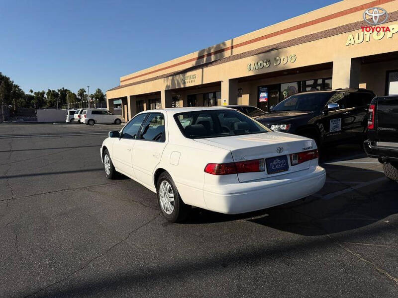 2000 Toyota Camry