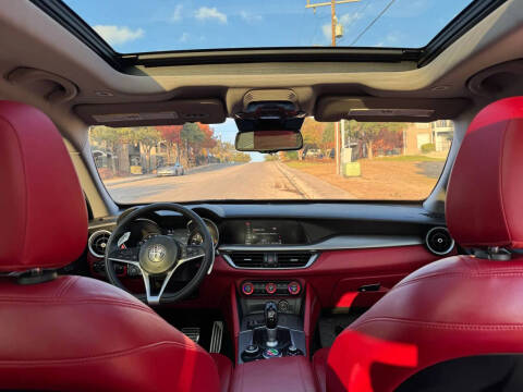 2019 Alfa Romeo Stelvio Sport