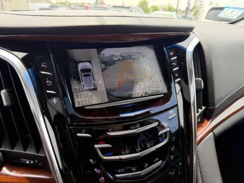 2015 Cadillac Escalade Luxury