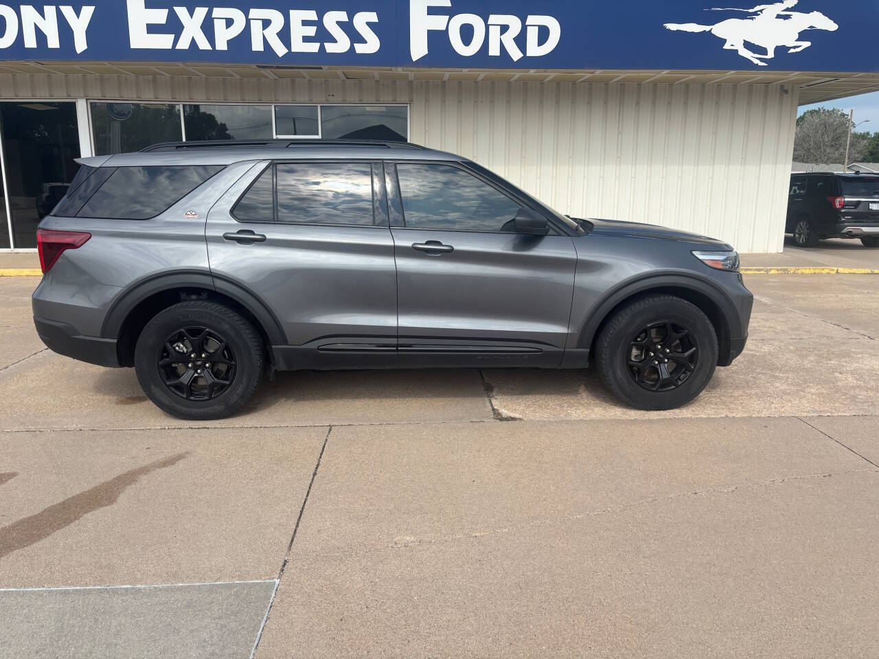 Gray 2022 Ford Explorer Timberline AWD Timberline 4dr SUV 2