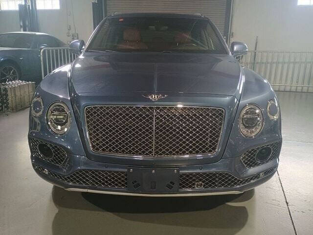 2017 Bentley Bentayga 25