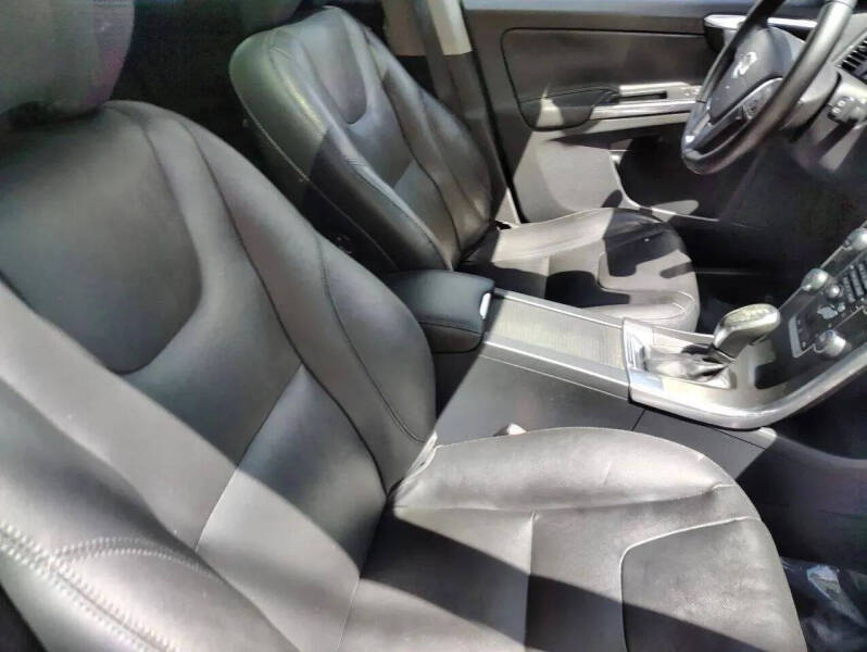 2015 Volvo XC60 T5 Drive-E Premier