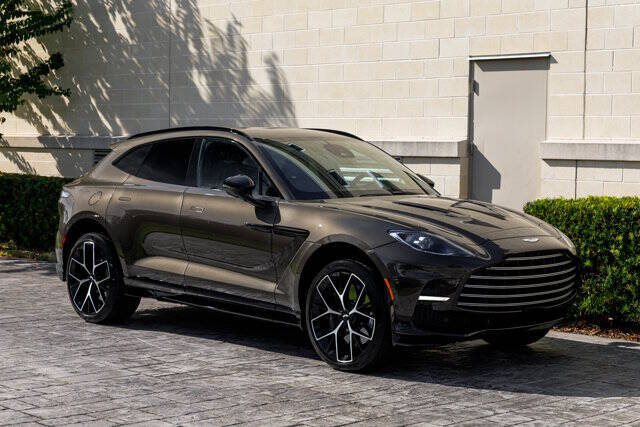 2026 Aston Martin DBX 707