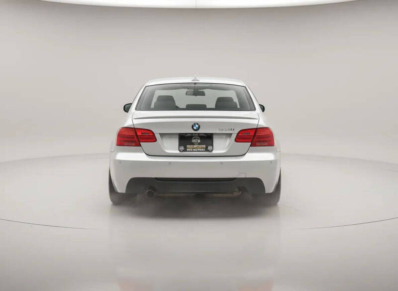 2011 BMW 3 Series 335i