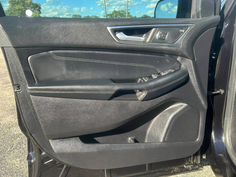 2019 Ford Edge Titanium
