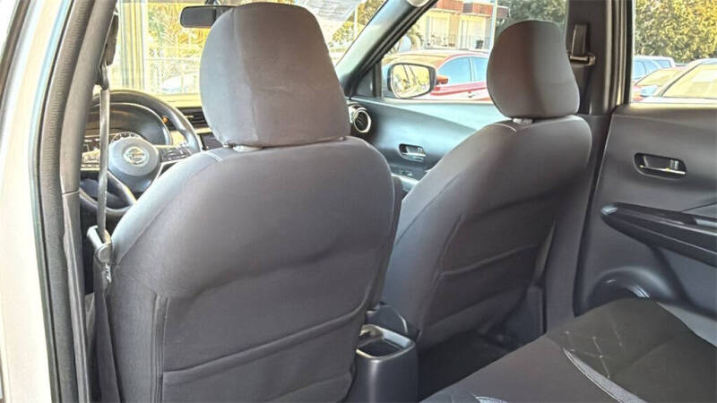 2019 Nissan Kicks SV