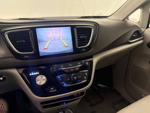 2018 Chrysler Pacifica Touring L Plus