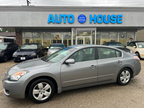2007 Nissan Altima for sale at Auto House Motors - Downers Grove in Downers Grove IL