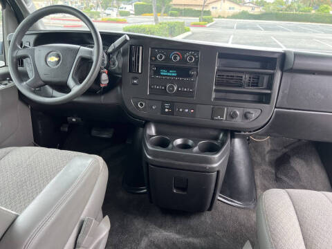 2018 Chevrolet Express LT 3500