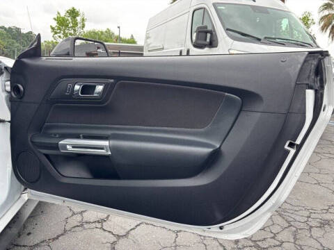 2015 Ford Mustang V6