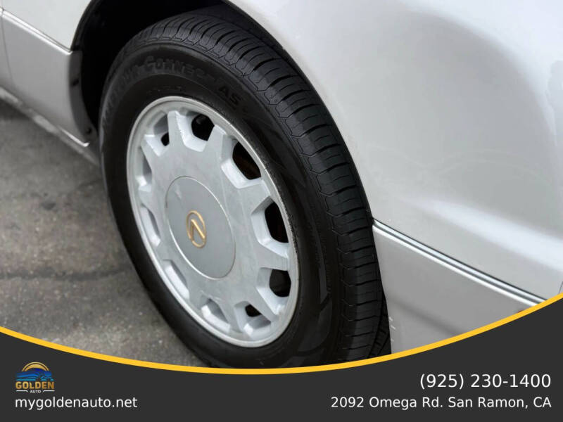 1997 Lexus LS 400