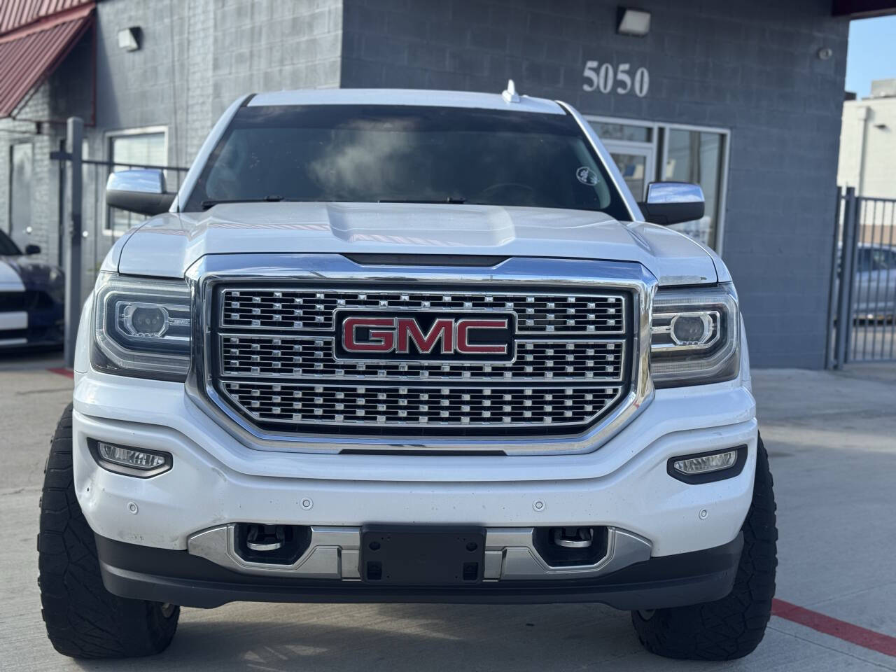 2018 GMC Sierra 1500 Denali 4x4 4dr Crew Cab 5.8 ft. SB's photo