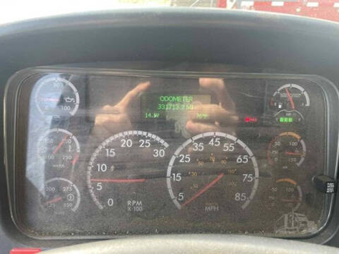 2017 Freightliner M2 106