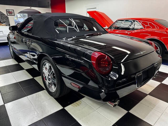 2005 Ford Thunderbird Deluxe