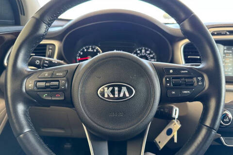 2017 Kia Sorento LX