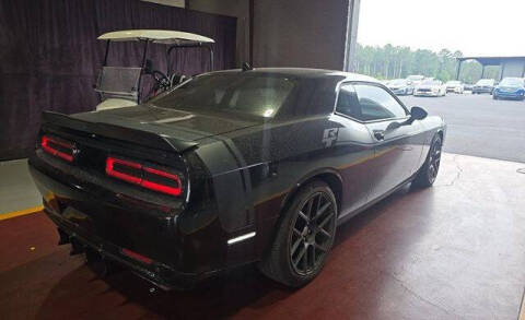 2016 Dodge Challenger 392 HEMI Scat Pack Shaker