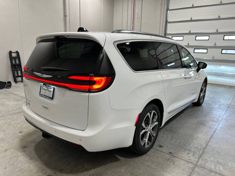 2026 Chrysler Pacifica Pinnacle