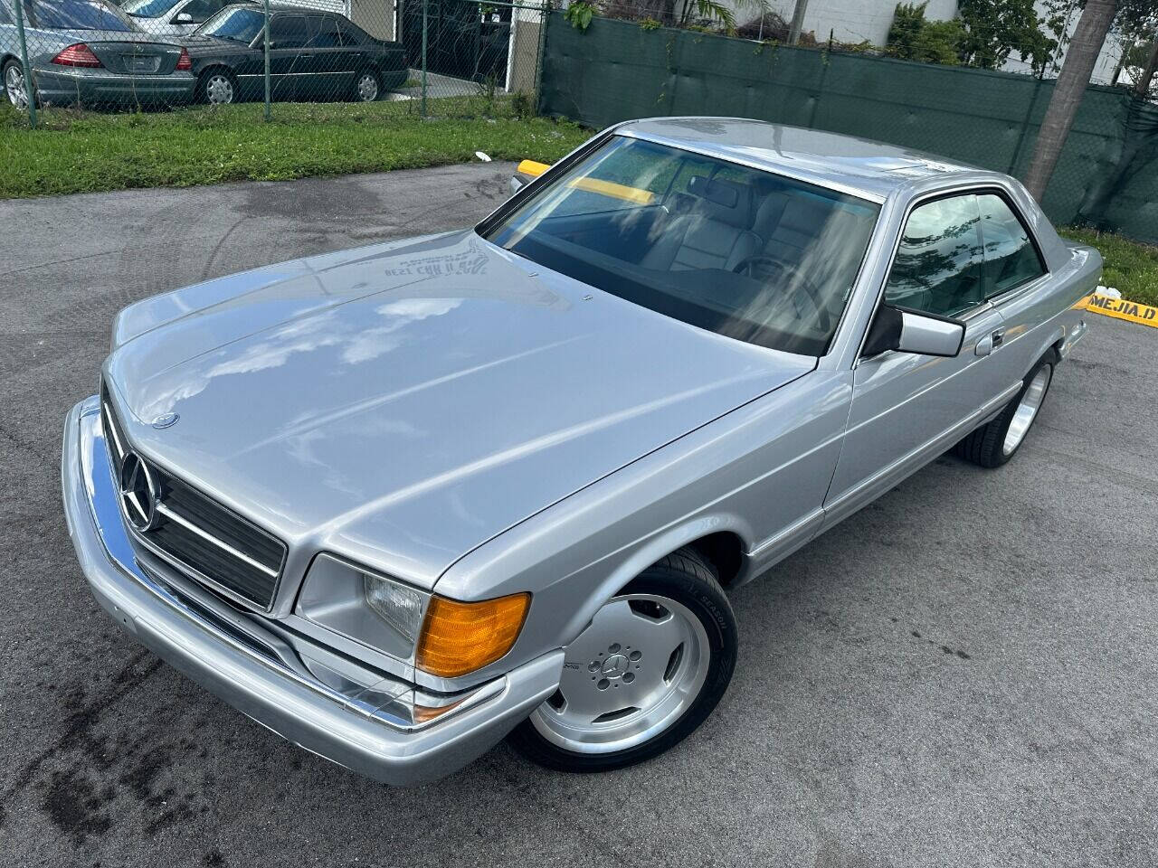 1985 Mercedes-Benz 500-Class  - $17,900