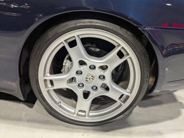 2000 Porsche 911 Carrera 4