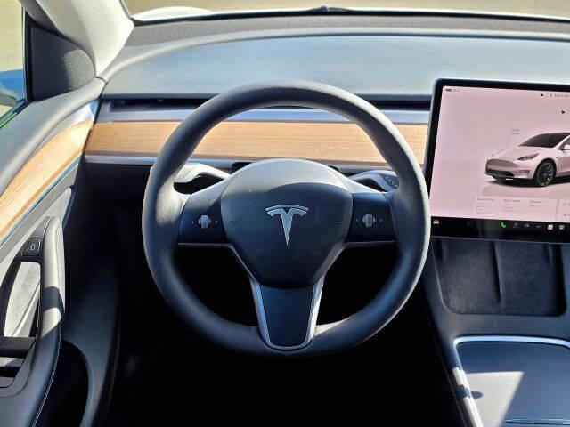 2023 Tesla Model Y Long Range