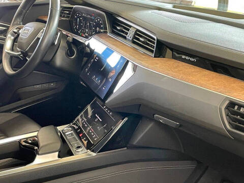 2019 Audi e-tron quattro Premium Plus