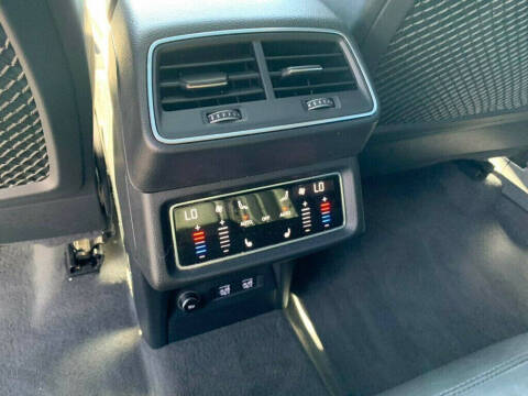 2019 Audi e-tron quattro Prestige