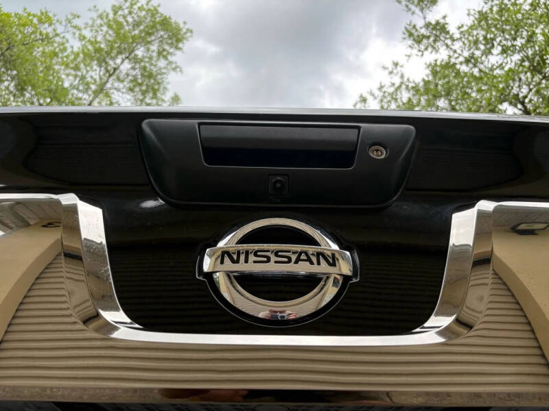 2017 Nissan Titan Platinum Reserve