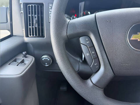 2026 Chevrolet Express LT 3500