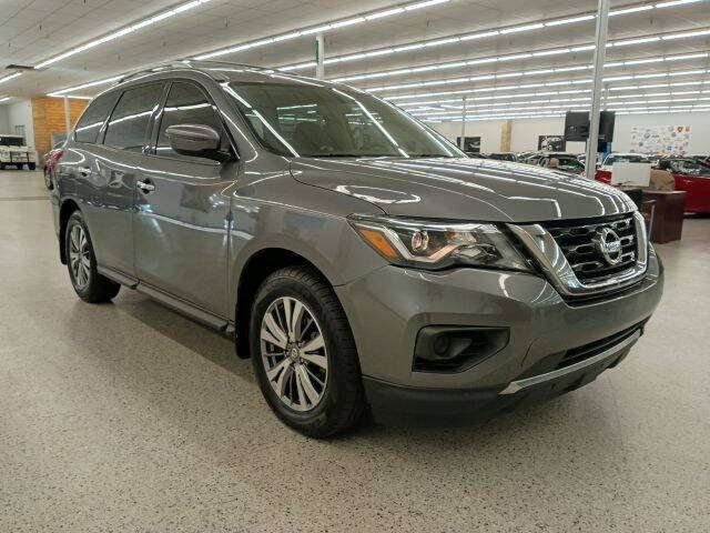 2019 Nissan Pathfinder S