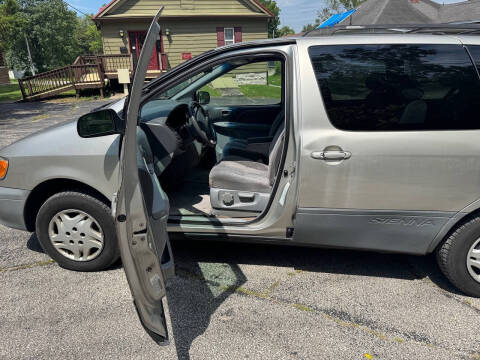 2002 Toyota Sienna LE