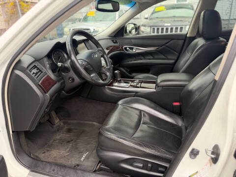 2015 Infiniti Q70 3.7