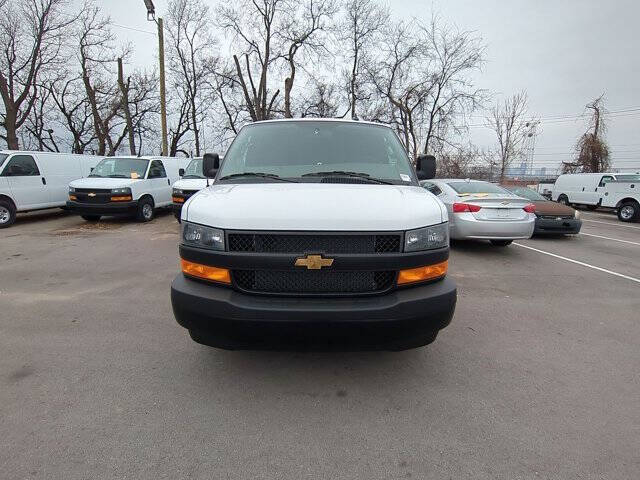 2025 Chevrolet Express 2500