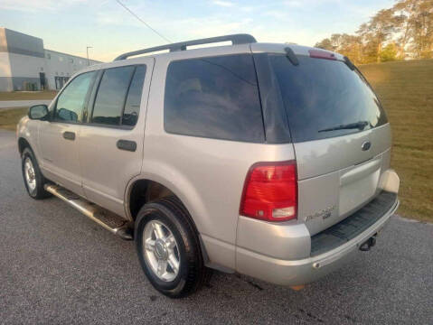 2004 Ford Explorer XLT