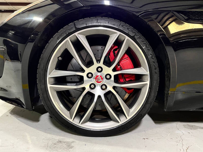 2015 Jaguar F-TYPE R