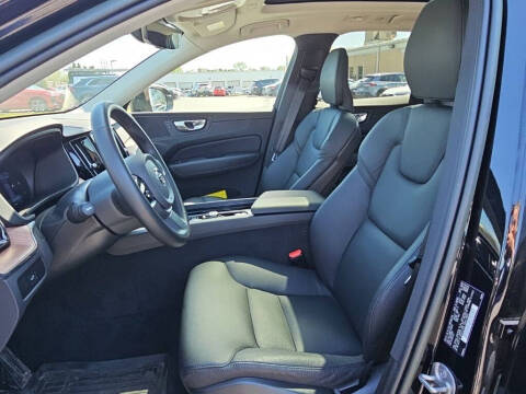 2023 Volvo XC60 B5 Plus Bright Theme