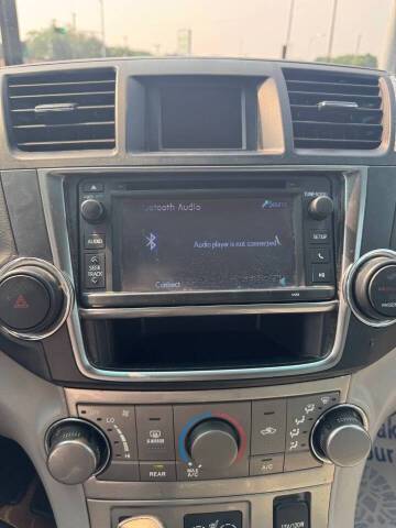 2013 Toyota Highlander SE