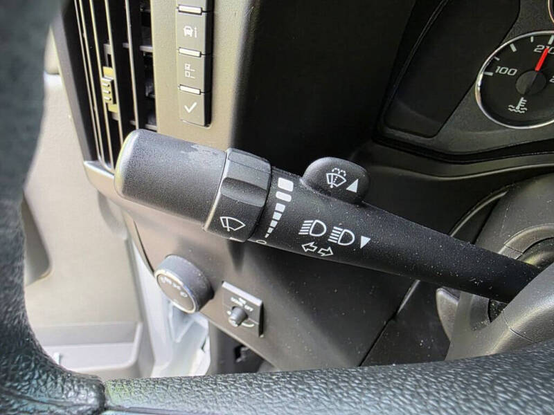 2023 GMC Savana 2500