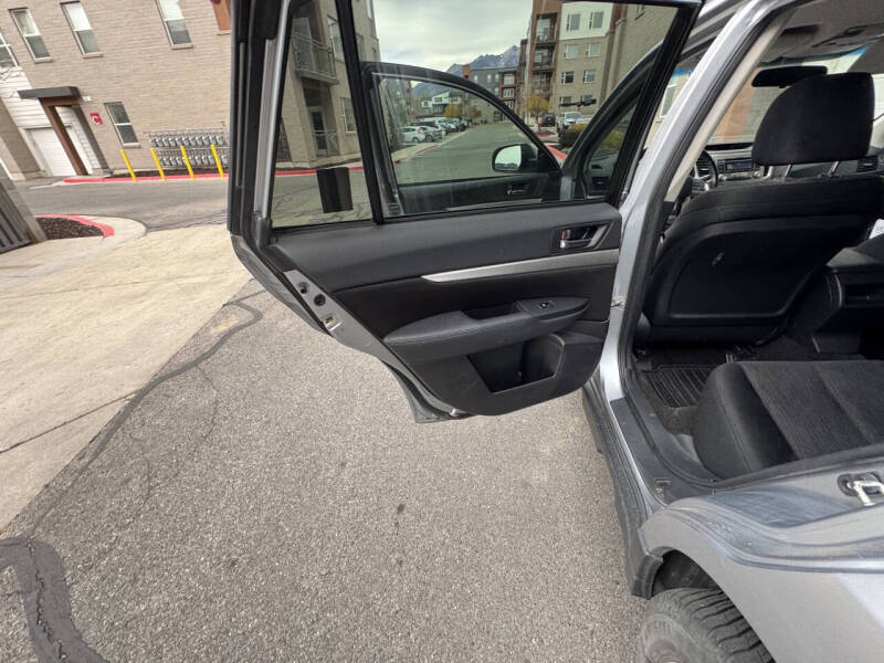 2013 Subaru Outback 2.5i Premium