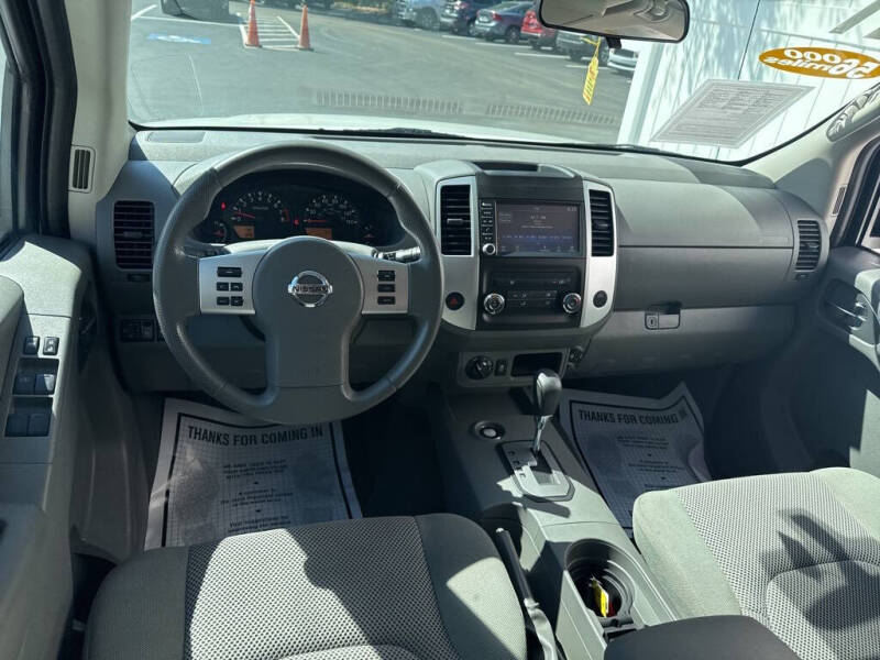 2021 Nissan Frontier SV