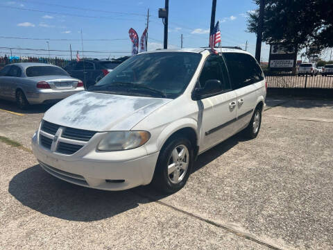 2005 Dodge Caravan for sale at Texan Direct Auto Group in Houston TX