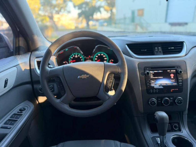 2017 Chevrolet Traverse LS