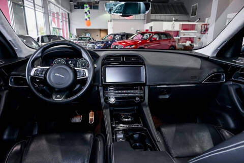 2019 Jaguar F-PACE 25t R-Sport