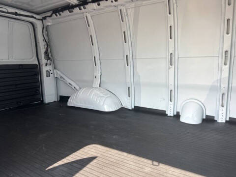 2025 Chevrolet Express 2500