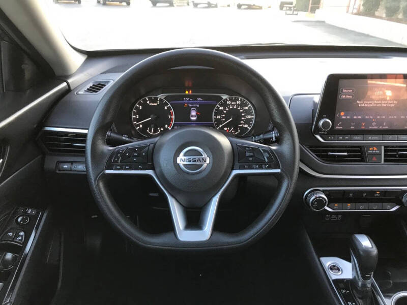 2021 Nissan Altima 2.5 SV