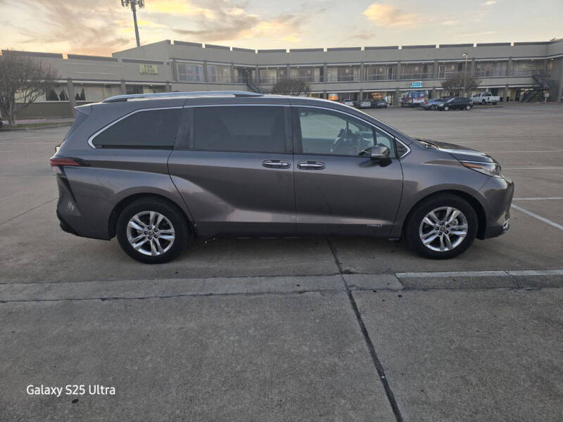 2021 Toyota Sienna Limited 7-Passenger