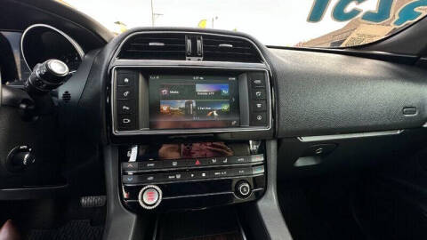 2018 Jaguar F-PACE 25t Prestige