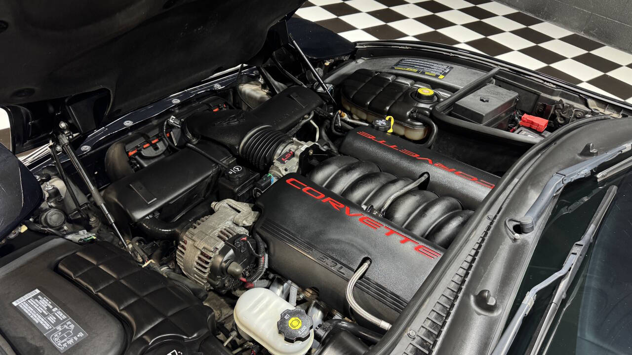 2004 Chevrolet Corvette 5