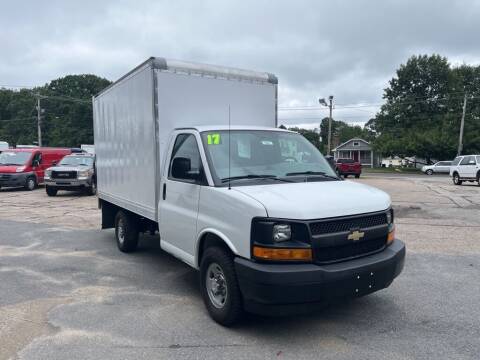 2017 Chevrolet Express Cutaway for sale at Auto Towne in Abington MA