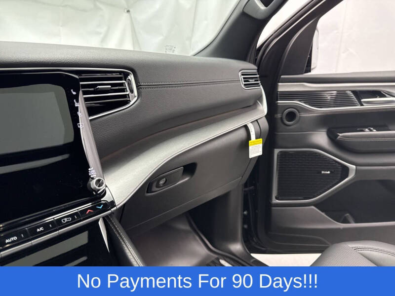 2025 Jeep Wagoneer L Series III